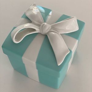 Box W Large 4" Porcelain Blue Trinket Bow Jewelry